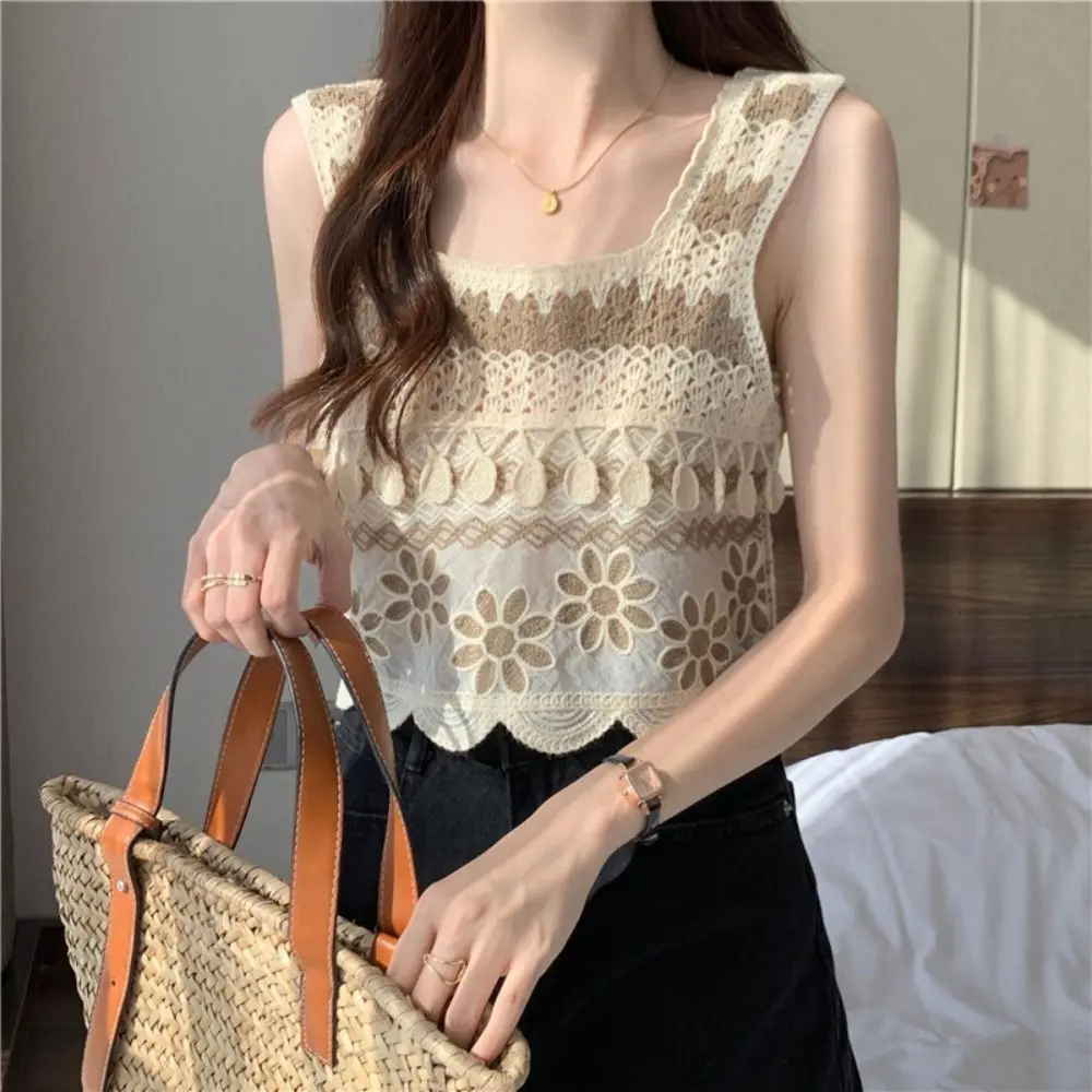 

New Retro Crop Top Embroidery Pattern Knitted Sleeveless Vest Elegant Summer Camisoles Bohemia