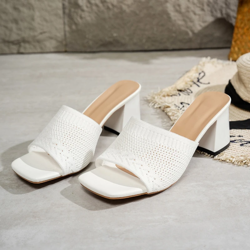 Women Slippers 2025 Summer Closed Toe Comfort Slippers Women Fashion Fly Weave Outdoor Sandals Women Medium Heel Slippers