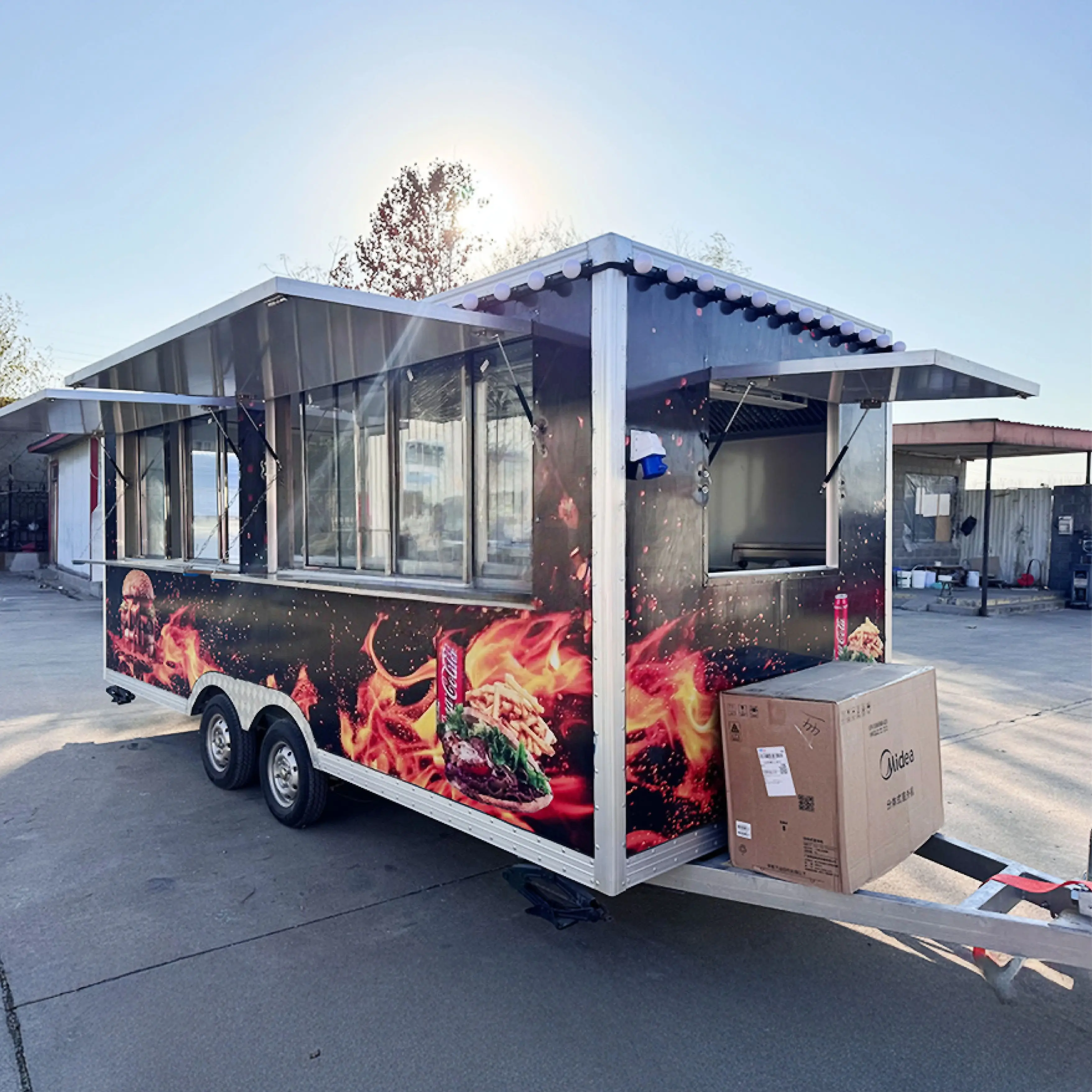 

Customzied Food Truck Trailer Fenced Square Food Trailer Fried Chicken Cart Tent Caravan for Camping And Catering