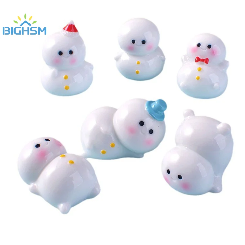 4 pezzi di cartoni animati Kawaii ornamenti natalizi in miniatura mini simpatici pupazzo di neve figurine in resina micro decorazione paesaggio regali di Natale