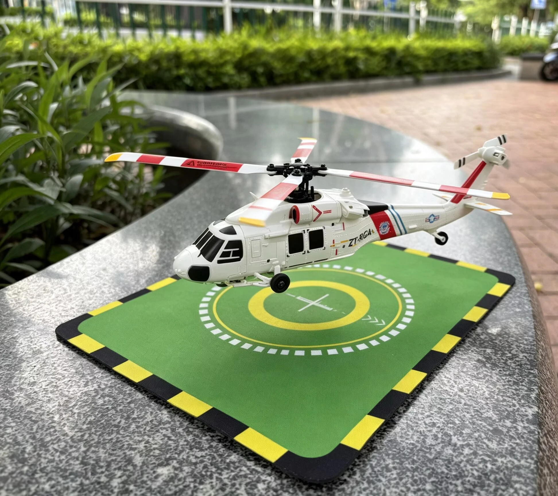 Remote Control Helicopter K270  brushless Motor Remote Control Helicopter Single Wing aileron Free 4CH 6-axis Gyroscope Altitude