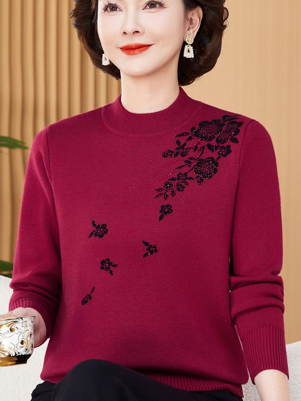 

Модный женский вязаный свитер среднего возраста с воротником-высокой и вышитым базовым слоем, топ большого размера, круглый пуловер Ne