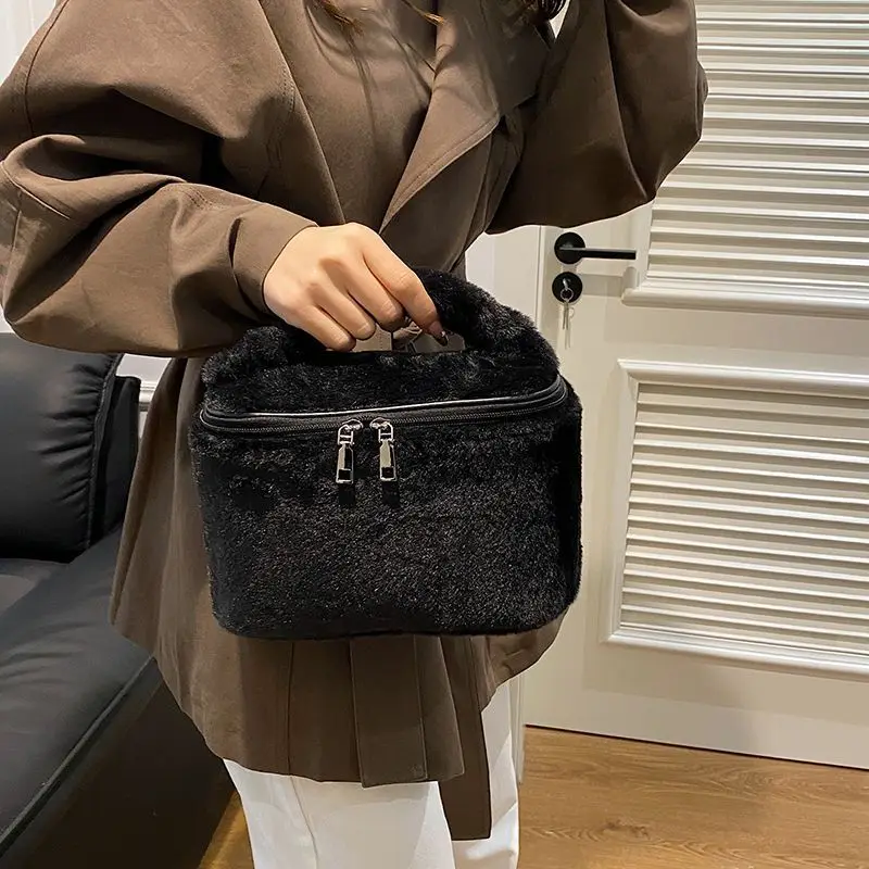 

Female Cosmetic pouch Winter plush Cosmetic bag Large Capacity Makeup bag Portable Toiletry kit Travel Lipstick Storage pouch