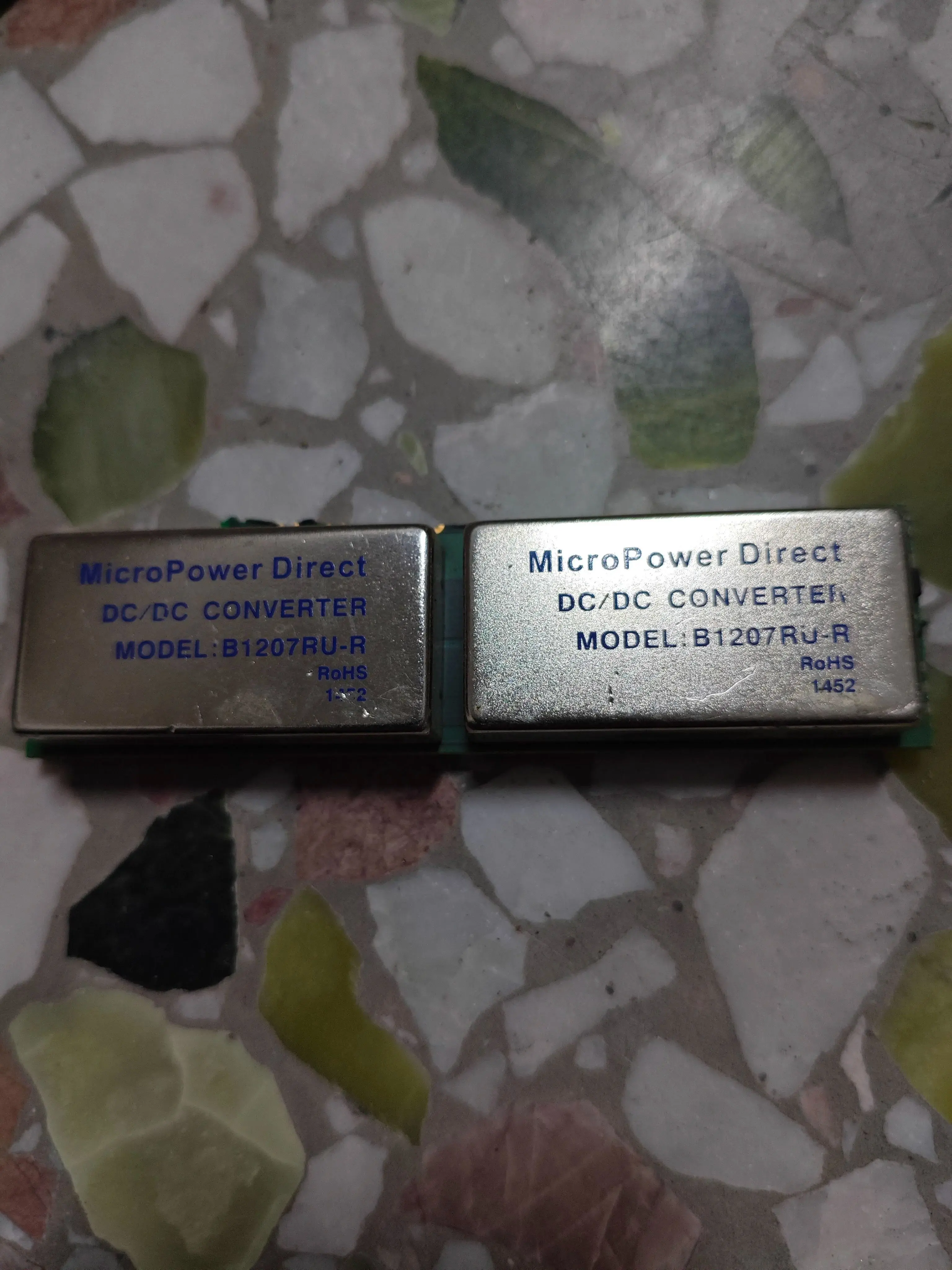 

B1207RU-R