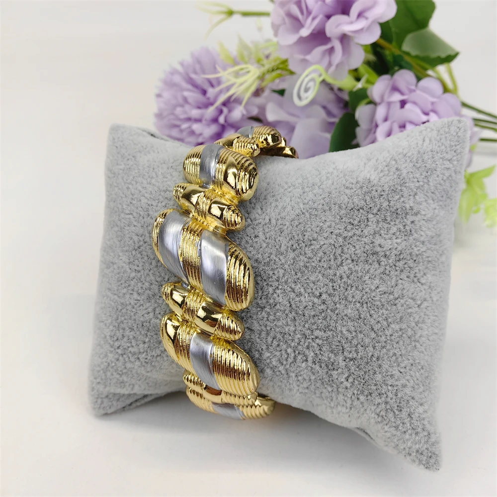 4-teiliges Design-Farbset mit – Women Accessories Dubai Bewertung und Preis