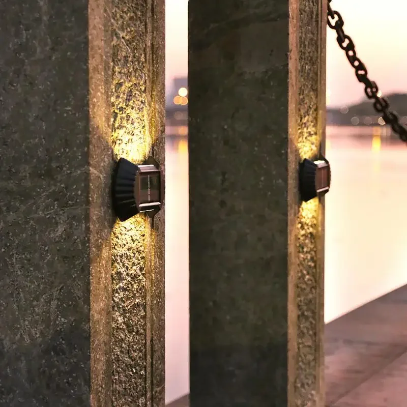 Solar Wall Light 8LED Outdoor Garden Stairway Lighting