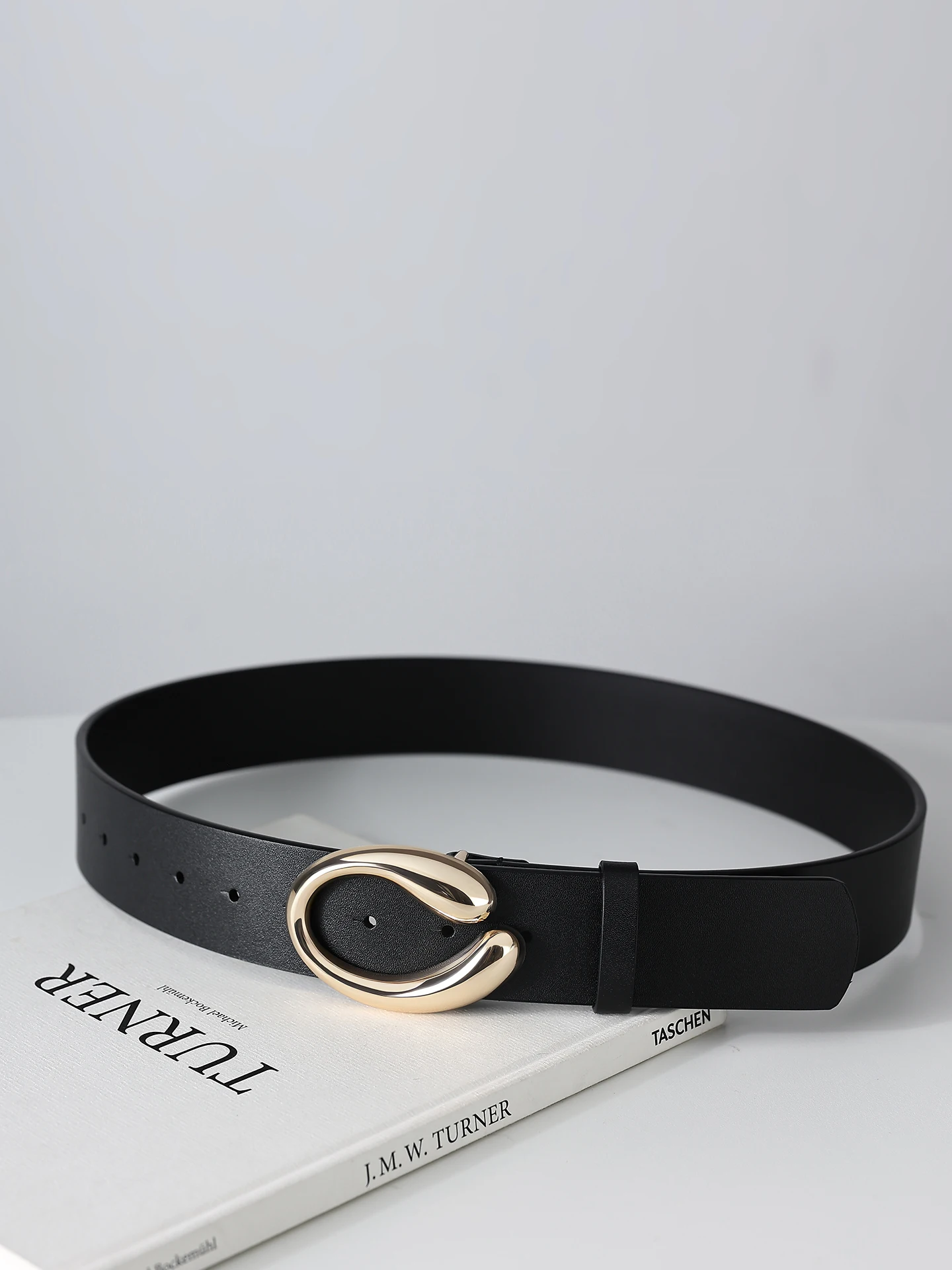 elegant-black-leather-belt-women's-fashionable-simple-style-oval-buckle-wide-waistband-high-end-feelings-hong-kong-style