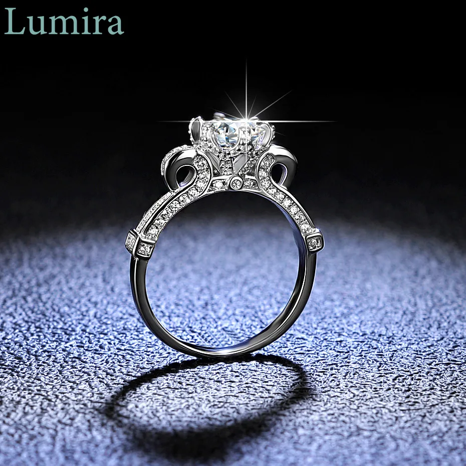

Lumira Classic Six-Prong 1 Carat Moissanite Flower Ring for Women Platinum PT950 Guardian Engagement Ring Valentines Gift