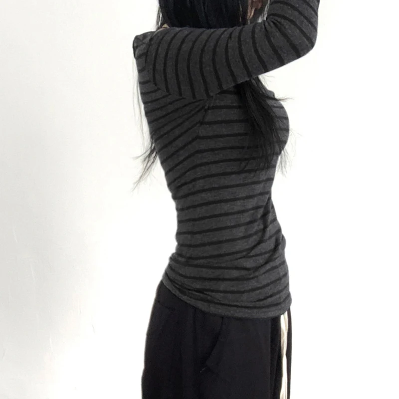 Damen Harajuku Basic Slim Fit Langarm-Streifent-Shirt mit Schulterfreiem O-Ausschnitt im Koreanischen Street-Style Graues T-Shirt für Frühling und Herbst Y2 – Detail 7