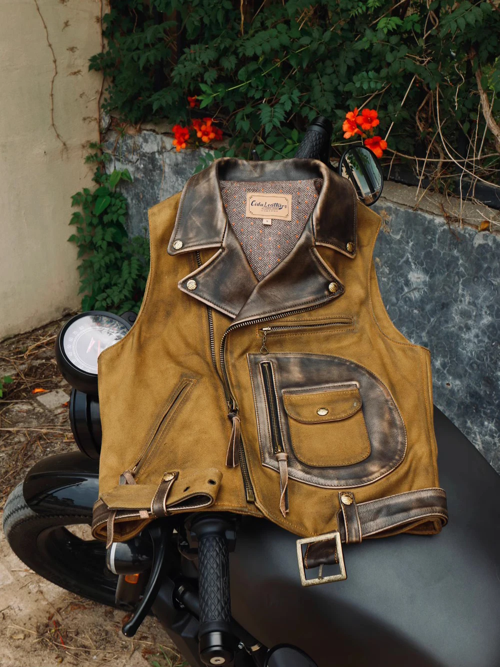 

Retro Knight Sle Vest Faion Urban Youth Casual Autumn Season Straight Hemline Multi-ket Design Zipper Closure Vest