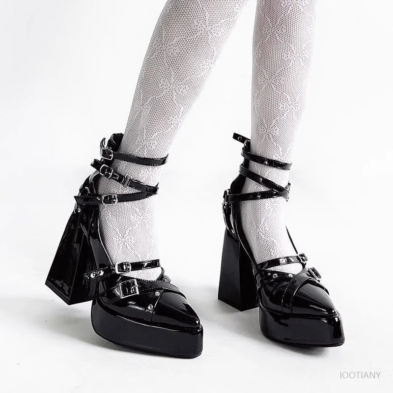 Srebrne damskie buty na wysokim obcasie Punk High Heels Adult Black Thick Heel Thick Sole Mary Jane Shoes Lolita Thick Heel Gothic Pointed Shoe