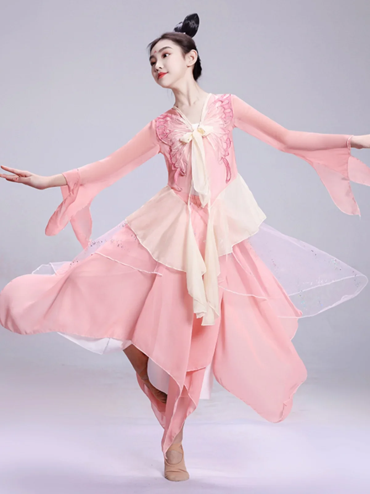 

Классические танцевальные костюмы Женские танцевальные костюмы Практика Народного танца