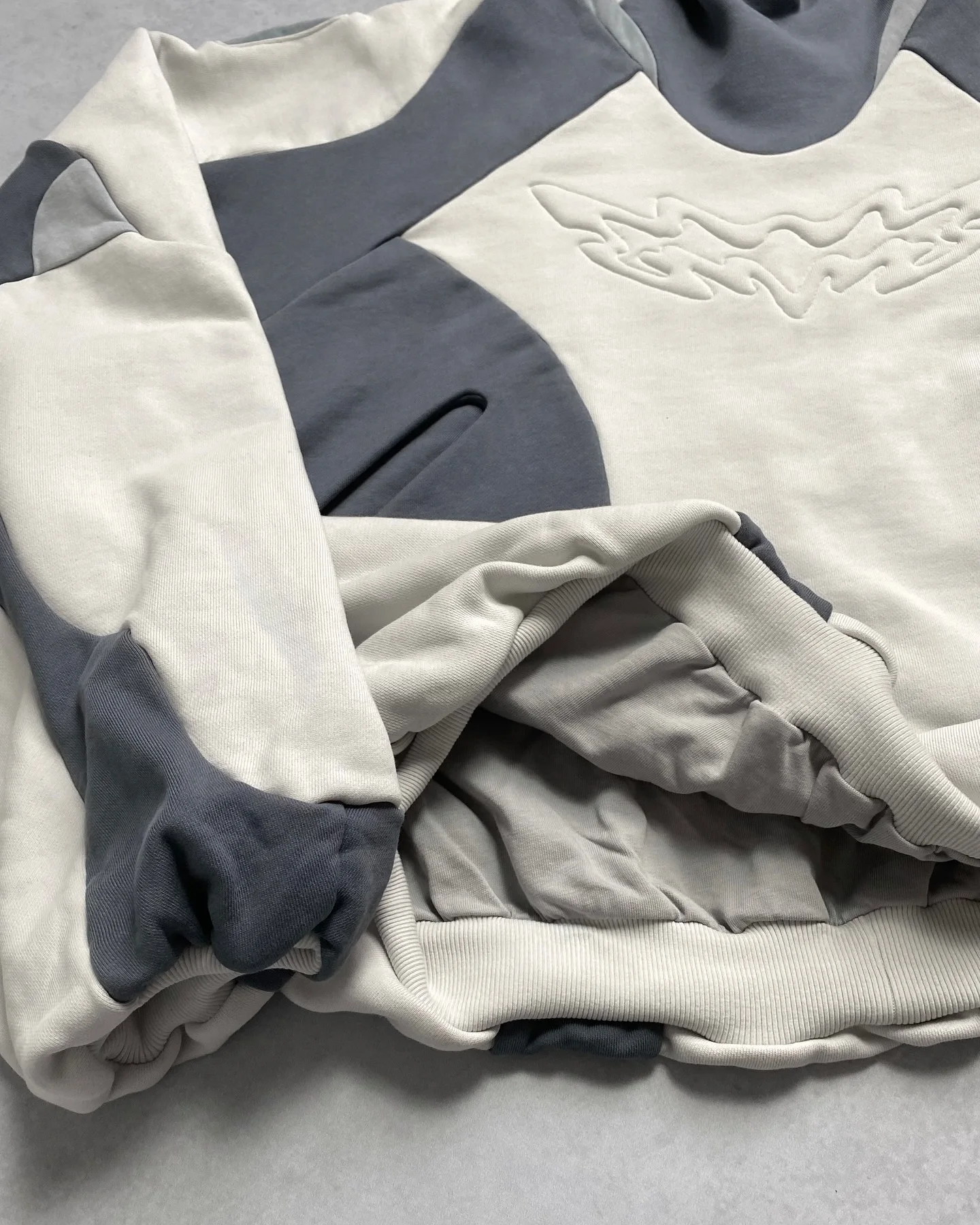 Autumn and Winter New Trendy Brand Color blocked Fashion Hoodie Loose, Small and Unique AliExpress Hoodie Hip Hop Men and Women