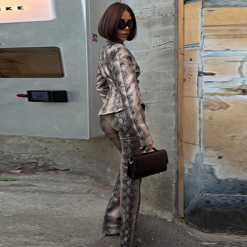 Schlangenmuster-Set mit V-Ausschnitt, Schnallenverschluss und Taillenbetonung: Mantel und Hose für Damen, Street-Style, Langarm, Schlanke Jacken, Schlaghosen, Neue Outfits – Detail 21