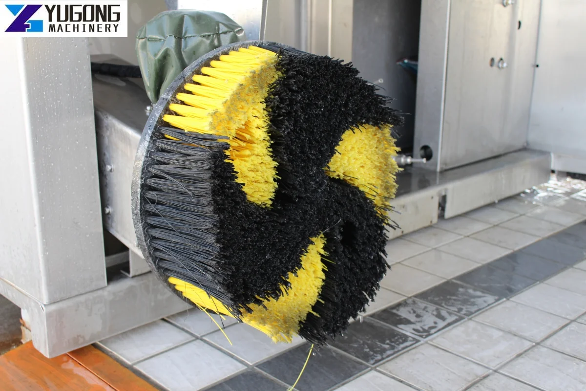YG 2023 Famous Roll Over Car Wash Machine Time-saving car wash machine Efficient car wash machine