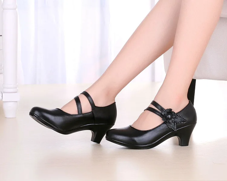 New Genuine Leather Black dance shoes Work Shoes Women Low Heels Pumps  Spring Lady Casual Shoes Flower Pumps For Womens