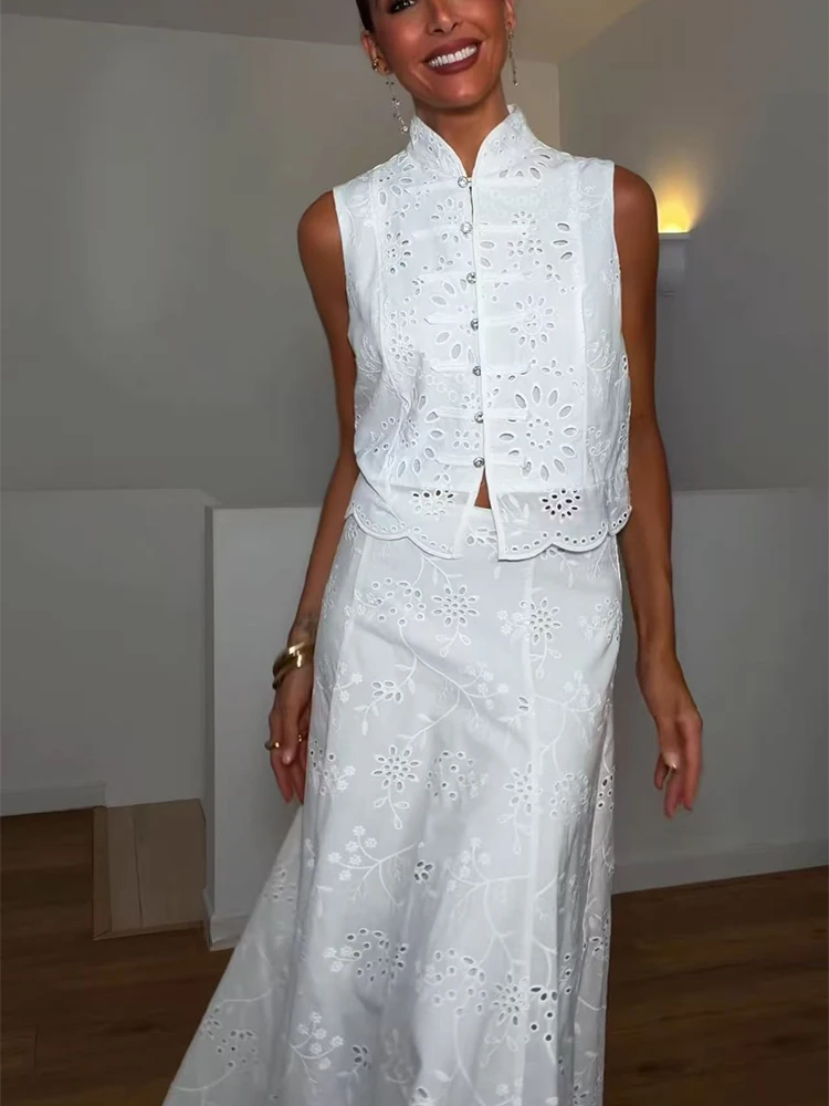 Summer New Women's Embroidery Suit Solid Hollow Out Short Tank Top And A-Line Midi Skirt Fashion Bead Button Shirt Set Lady