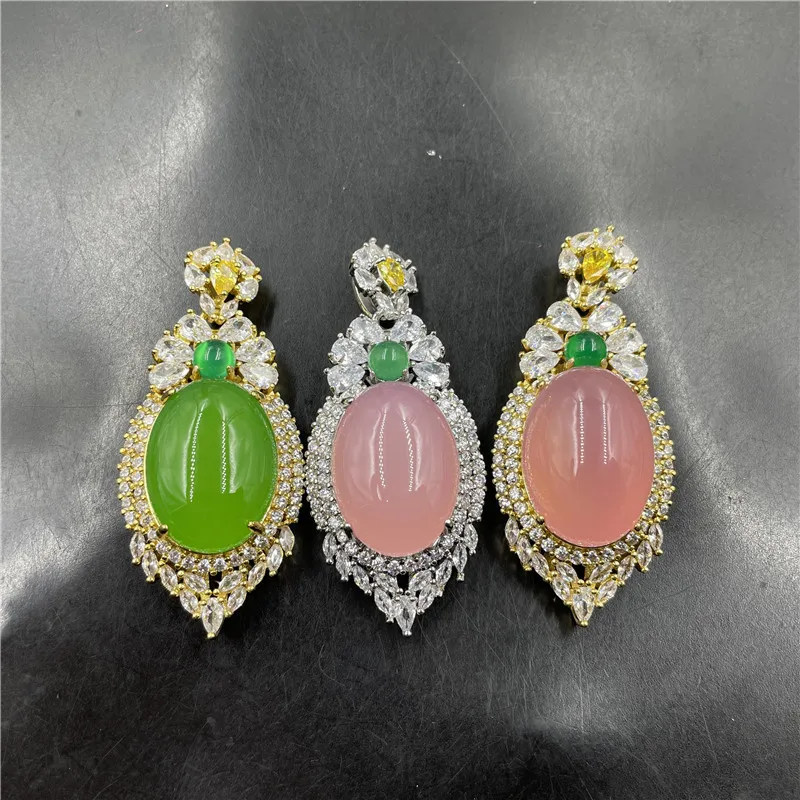 Green-Shaped Women'…