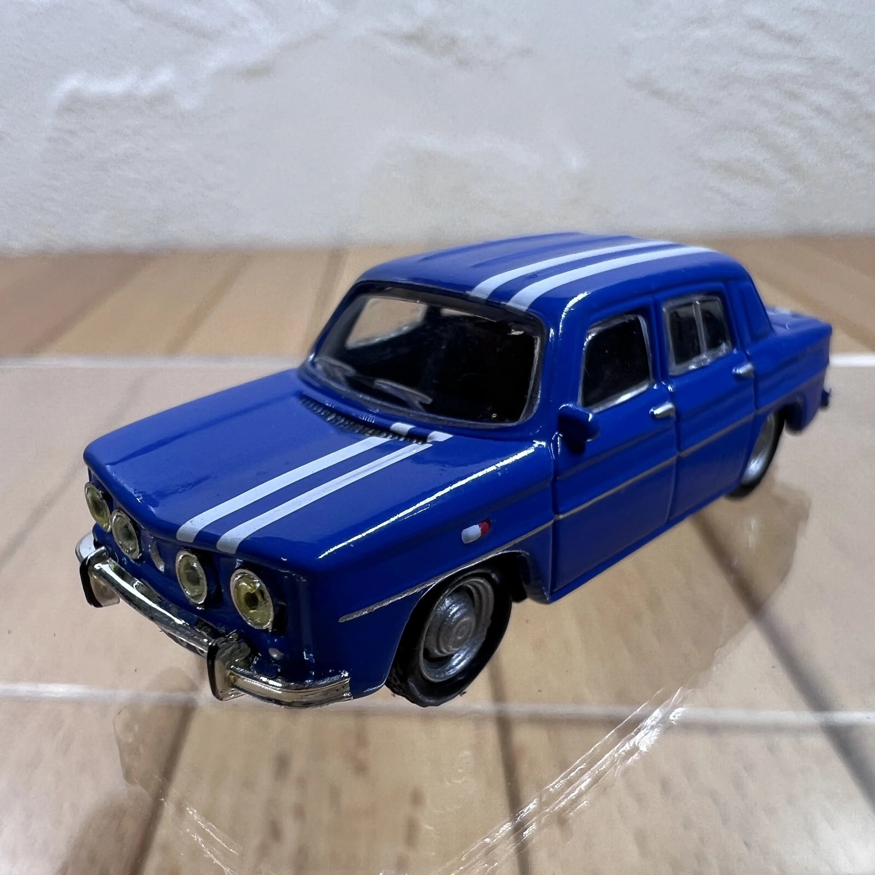 Diecast Alloy 1:87 Scale 1962/66 8th Generation Vintage Cars Model Adult Toys Classics Collection Ornament Souvenir Gift Display