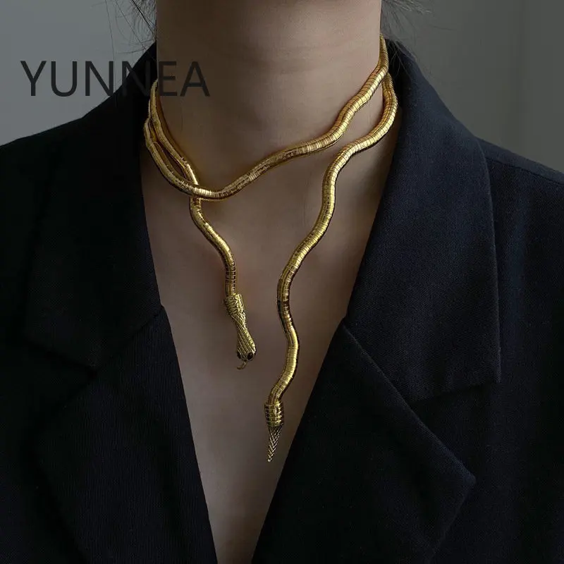 YUNNEA Trendy Jewelry Snake Necklace Hot Selling Personality Design Soft Metal Necklace For Women Gift Costume Props