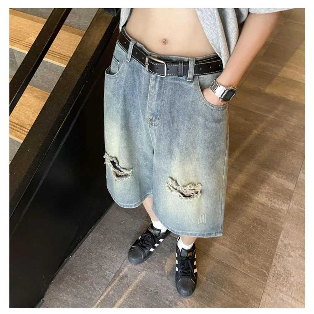 Verão estilo fino shorts jeans masculino baggy em linha reta moda cintura elástica calças de brim curtas coreano streetwear joelho shorts masculino