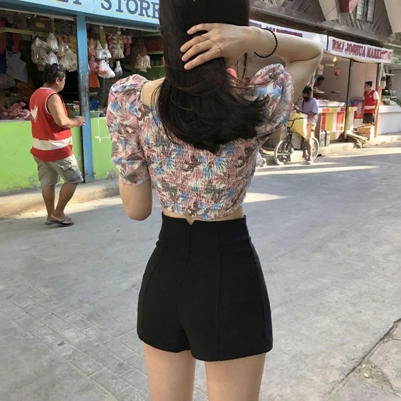 Black Elastic Waistband Short Pants Women's Summer Casual 3/4 Length Slimming Hot Pants Sexy Trendy Tight Fit Bottoms