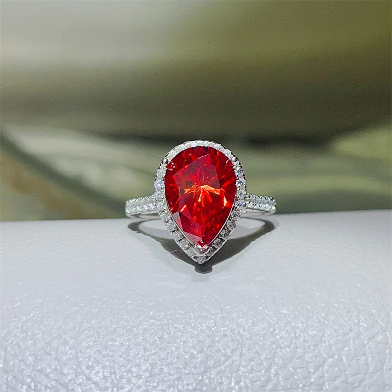 

Luxury Pear Cut 5Ct Red Moissanite Diamond Ring 925 Sterling Silver Party Wedding Band Rings for Women Bridal Engagement Jewelry