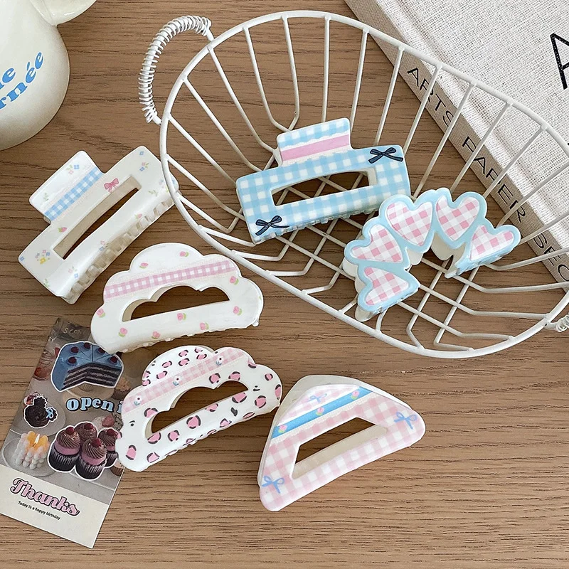 1 Pc Sweet Cream Style Checkered Bow Claw Acrylic Heart Shaped Crab Hairclip Shark Clip Women's Hair Accessories