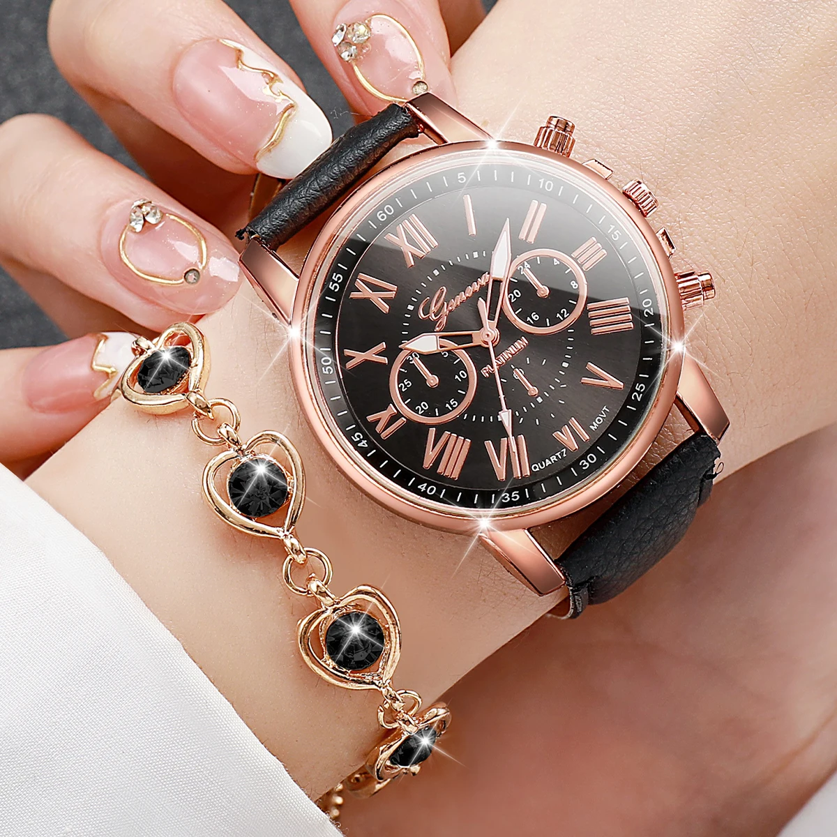 5PCS/Set Fashion Women Watch Rhinestone Heart Jewelry Set Geneva Watch Casual Leather Band Quartz Wristwatch（Without Box）