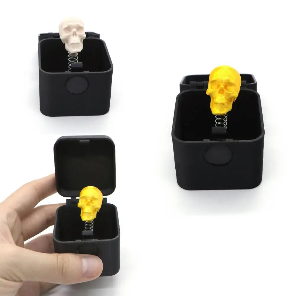 Halloween Skull In A Case, Surprise Spoof Prank Gag Toys For Men,Halloween Day Gift For Friends Tricky Props Desktop Decoration