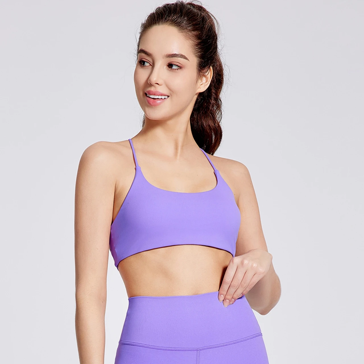 

Нижнее белье для йоги, мягкие женские спортивные бюстгальтеры для фитнеса, тренажерный зал, бюстгальтеры для йоги, спортивные бюстгальтеры с перекрестной спинкой, красивая спина, плотные тренировки с накладкой на грудь