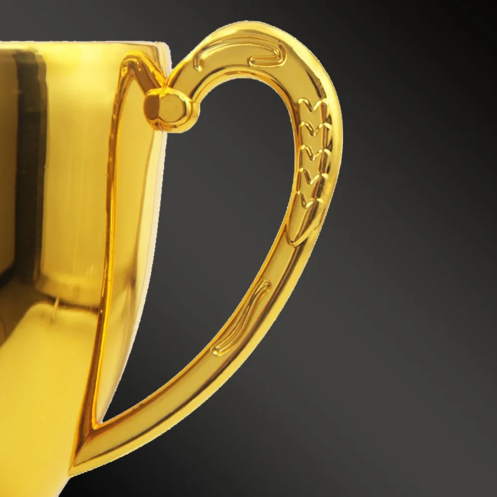 

Children's Award Trophy Plastic Model Competition Prize Mini Prize Cup Craft Souvenirs Golden Winner Award Trophy Toy