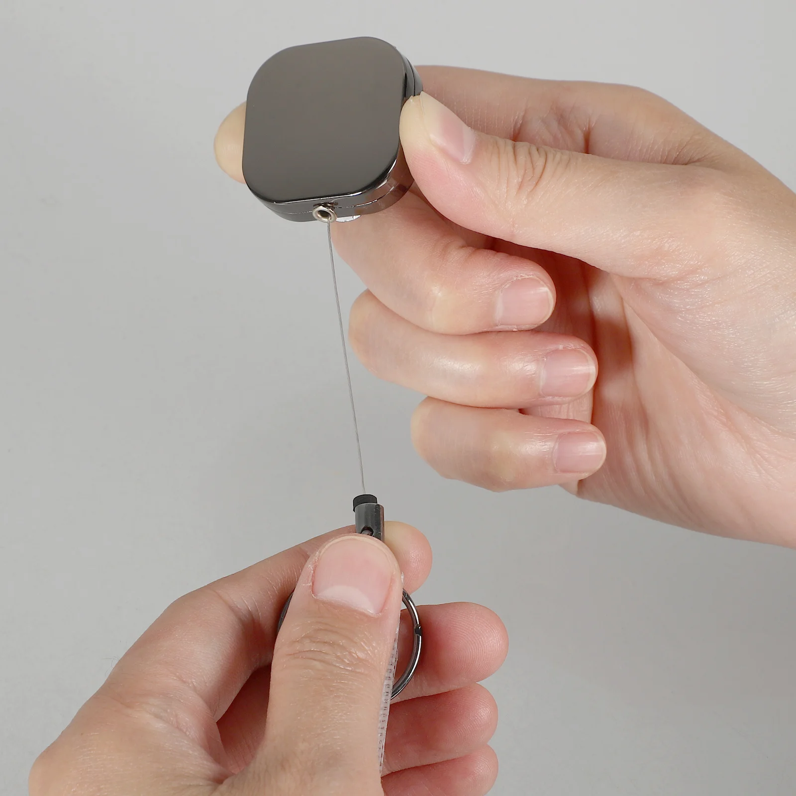 

Portable Retractable Badge Holder Card Organizer for Work School Medical Staff Id Card Holder Badge Reel Bulk