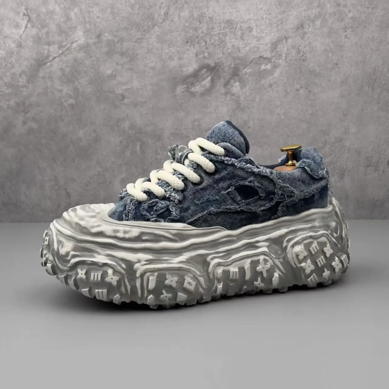 2026 Spring  autumn fashion men's shoes high-quality denim thick-soled casual comfortable wear-resistant and anti-slip shoes