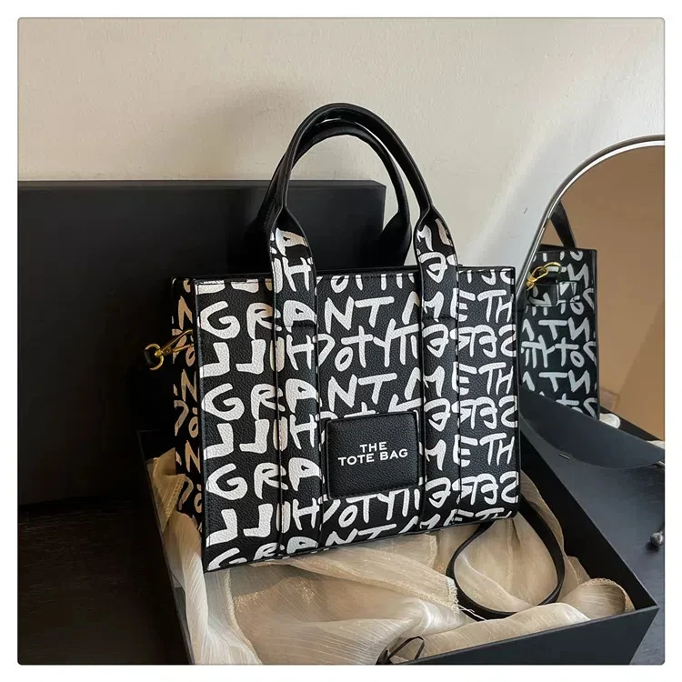 Crossbody Bags Creative Graffiti Tote Bag Fashion Personality Handheld Letters Single Shoulder Oblique Span Women's Bag