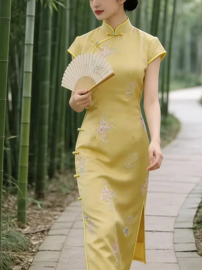 

Young Sle Embroidered Silk Brocade Slim Fit New Chinese Sle Retro Spring 2026 Breathable ort Sve Long Dr
