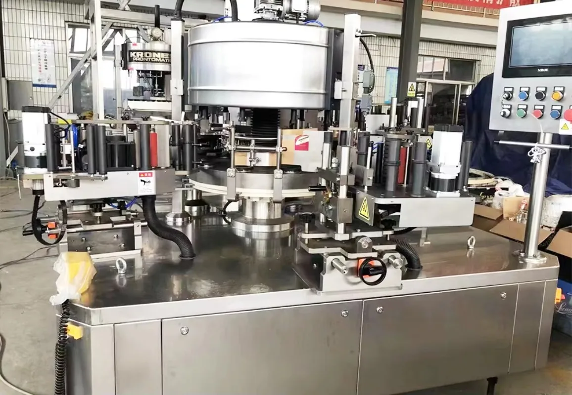 15000BPH PLC Controlled Three-in-One Water Filling Machine Fully Automatic Custom