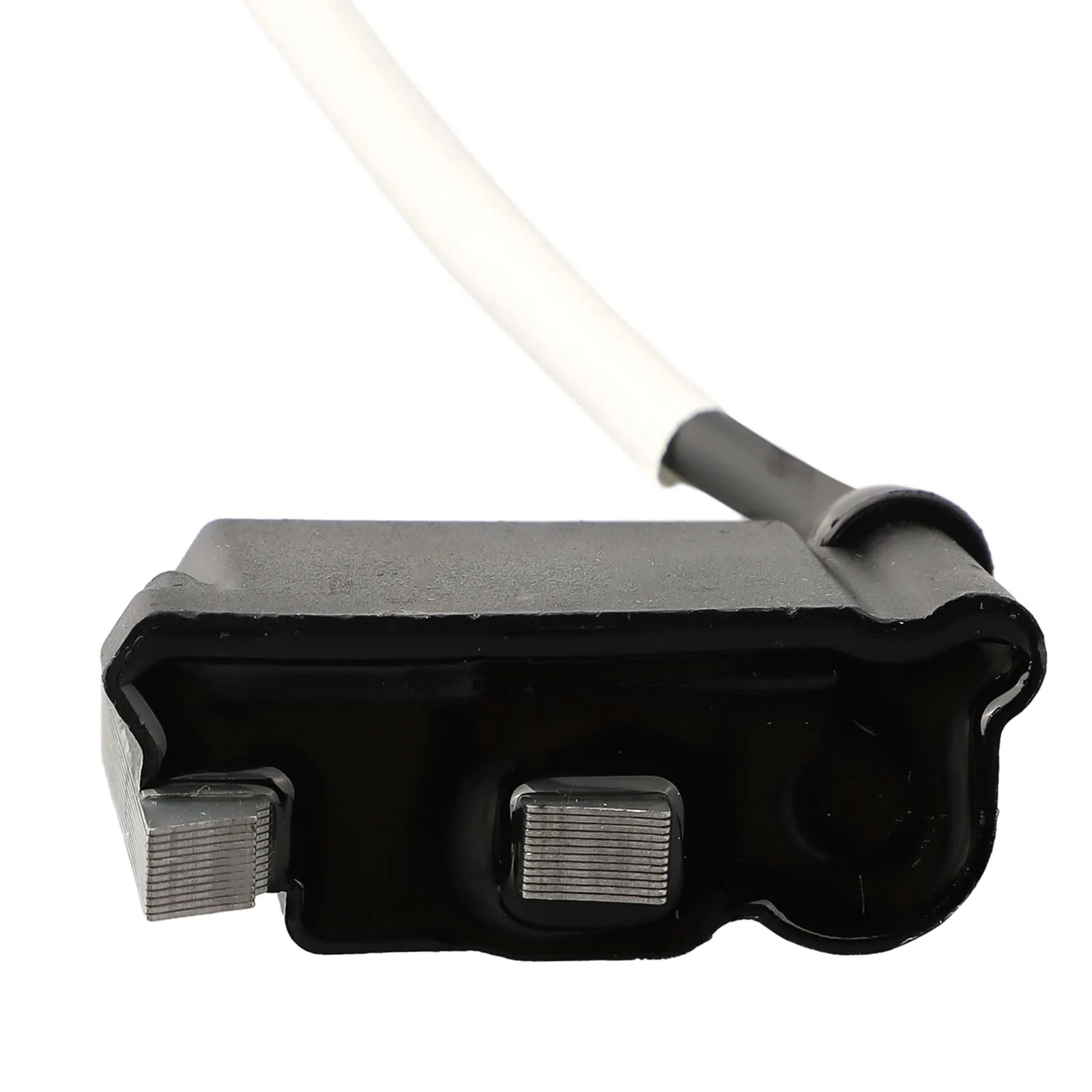 

Замена катушки зажигания для вентилятора 150BT, номер детали 502846401. Надежная металлическая деталь двигателя для плавного запуска.