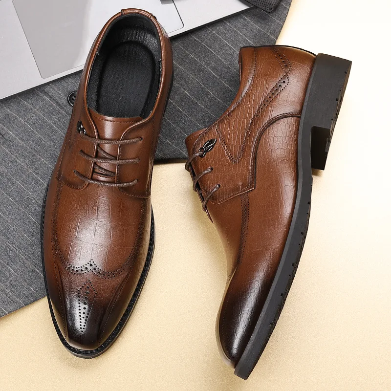 Men's leather shoes, business trend British style suit, business dress shoes