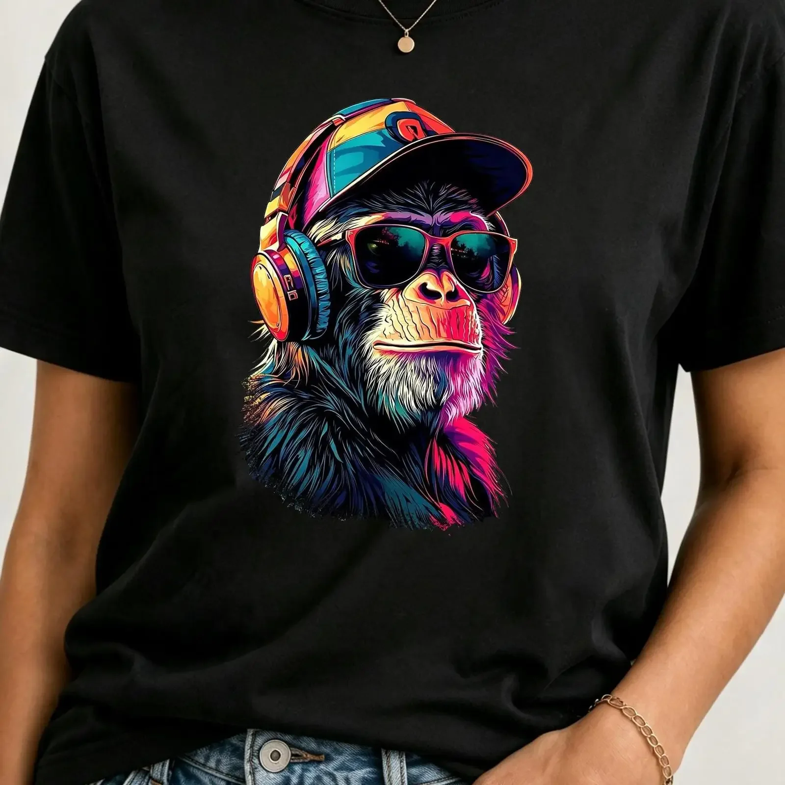 Neon Chimpanzee T Shirt Cool Monkey DJ Ape Streetwear Music Lover vintage Washed Soft homme graphic Stretched Versatile
