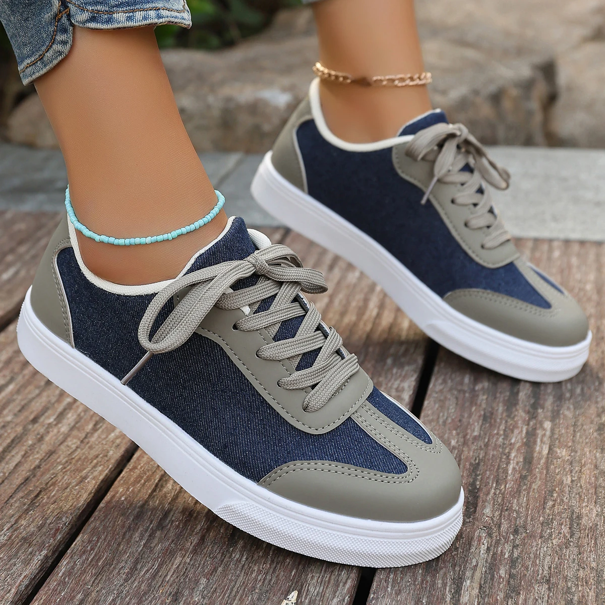 Casual Sports Outdoor Women's Shoes 2024 Spring and Autumn Breathable Large Size 36-43 Women's Single Shoes Flat Lace Up Shoes