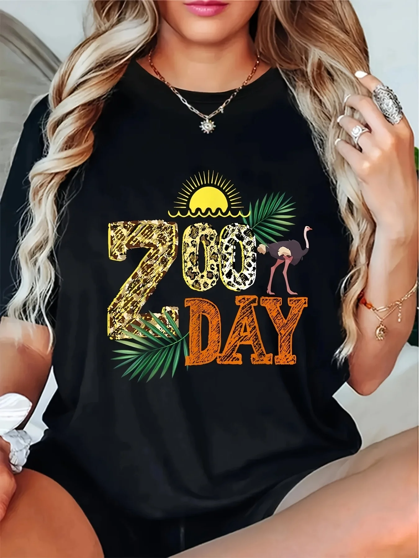 

1 Zoo Day Pattern T-Shirt. Crew Neck Short Sleeve Casual T-Shirt | Cotton 100% | Regular Length, Machine Washable, Seasonal