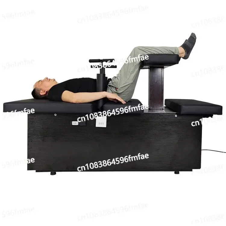 Medical Bed Is Used for Chiropractic and Bone Carving To Beautify The Bone Setting.