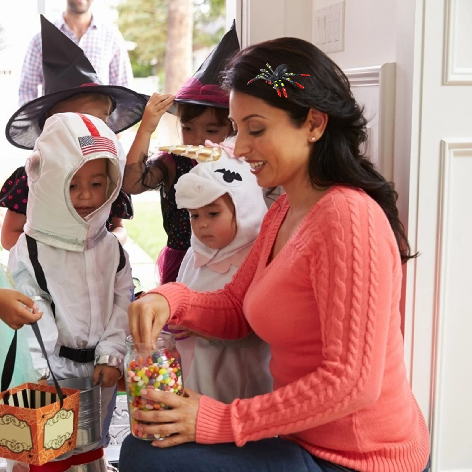 

4 шт., пластиковый реквизит для розыгрышей на Хэллоуин, украшения для вечеринок, страшные аксессуары, игрушка-паук на Хэллоуин, пластиковый реквизит для розыгрышей