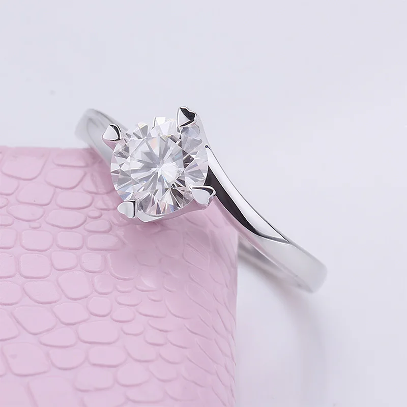 Рисунок 4 - Обручальное кольцо SKYLUXE