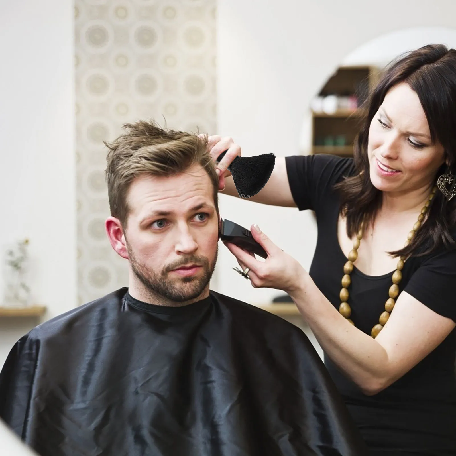 

2Pcs Neck Duster Barber Brushes Soft Hair Cutting Cleaning Brush Professional Tool for Removing Loose Hair Ideal for Barbershop