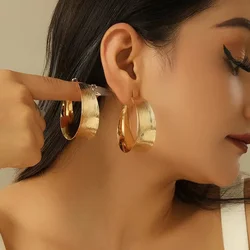 Pendientes de estilo europeo y americano para mujer, aretes de moda informal, en forma de C, creativo, Semicírculo de temperamento grande