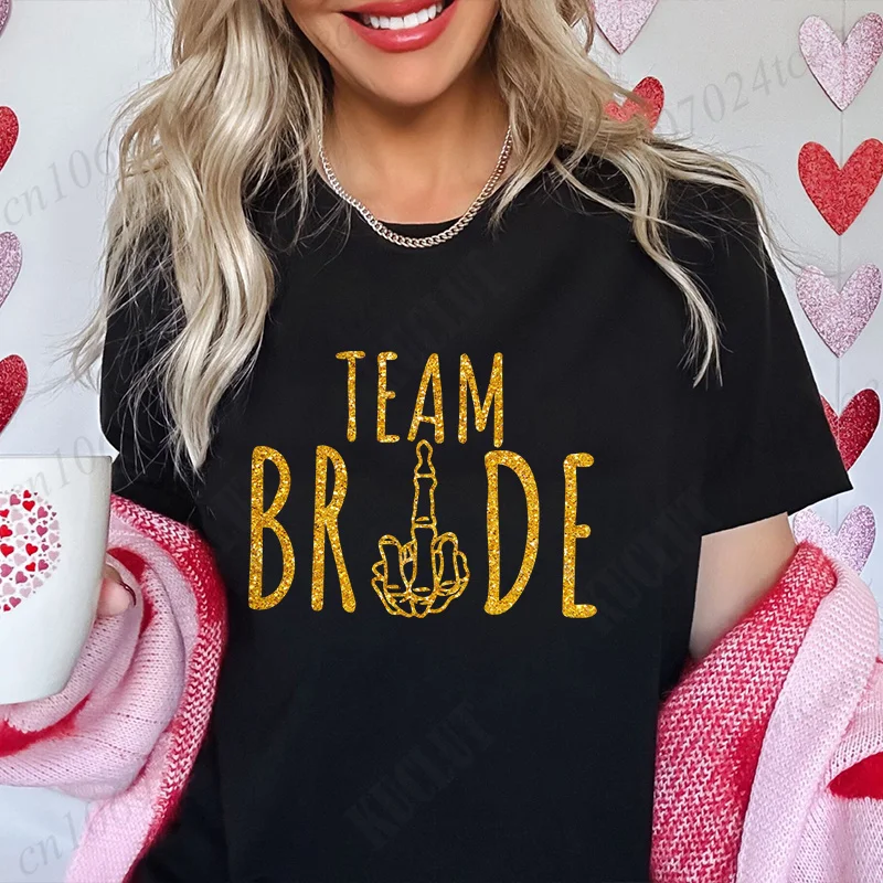 Middle Finger Team Bride T-shirt Woman Single Farewell Bachelorette Party Tees EVJF Blouses Bridal Wedding  Short Sleeve Tees