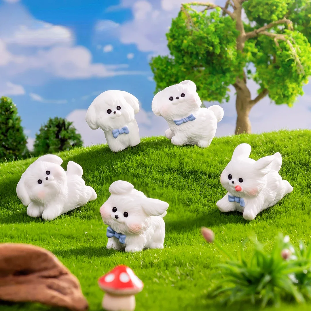 Figurines Miniatures Cute Dog White Running Puppy Micro Landscape Ornaments for Home Decorations Decor for Room Desk Accessories