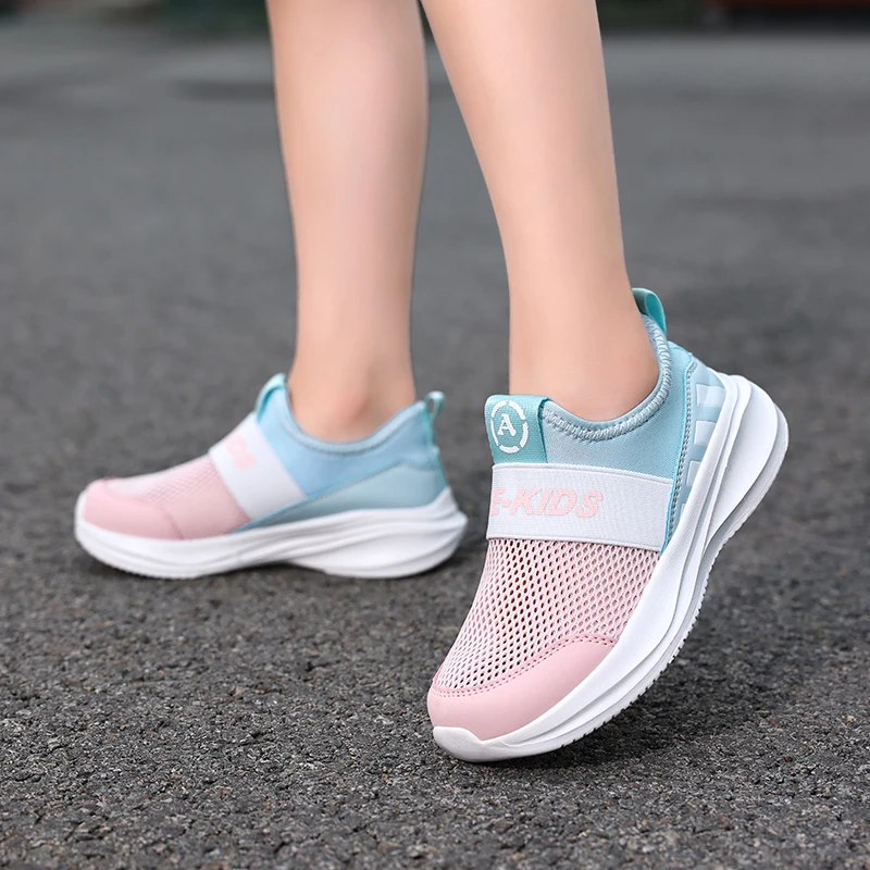Girls Slip on Shoes Children Sneaker Fashion Knit Fabric Luxury Kids Casual Shoes Lightweight School Sports Girls Shoes